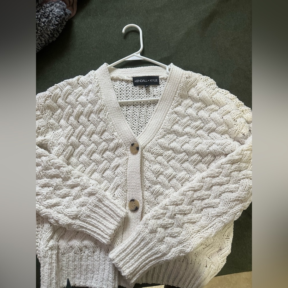 Kendall & Kylie Sweater/Cardigan